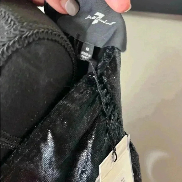 BNWT 7 For All Mankind Romper - Picture 9 of 12